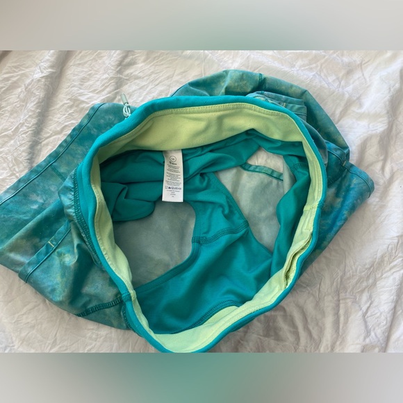 Ivivva shorts size 14 - Picture 3 of 3